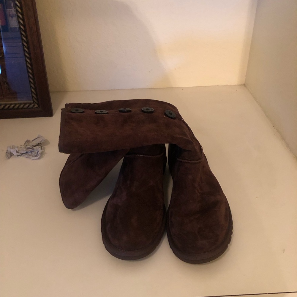 UGG Women’s Dark Brown Suede Button-Detail Ankle Boots